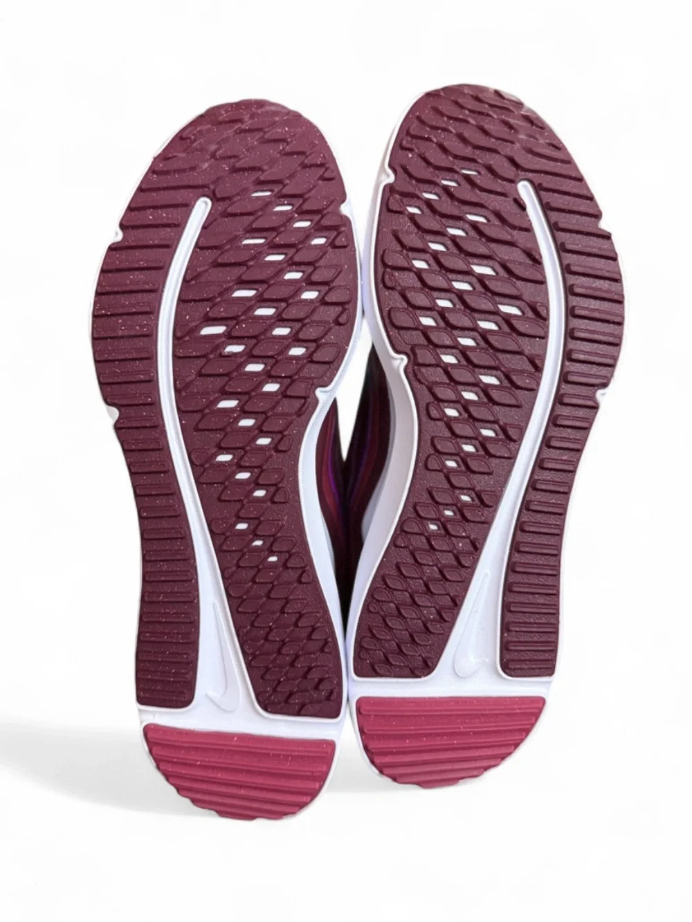 Nike Cosmic Runner Shoes ‘Beet Bordeaux’ Size US 7 Youth/ Women’s 8.5 (NEW)